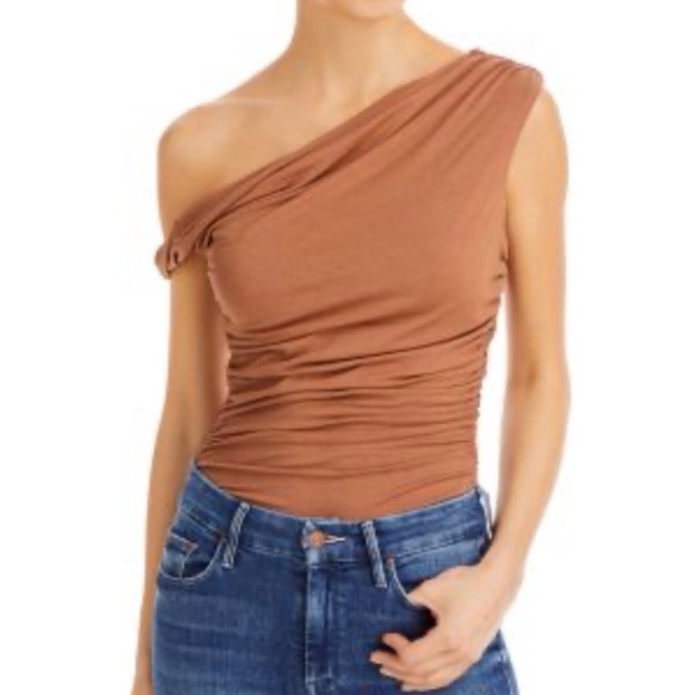AGOLDE One-Shoulder Ruched Twist Sleeve Bodysuit - Warm Camel - Size Large